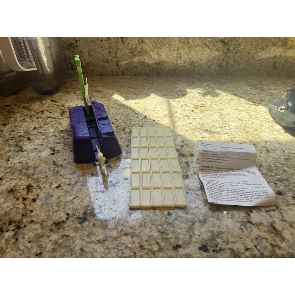 Vintage‎ Pressman Domino Rally Glow in the Dark Starter Set Haunted Hangman 1994